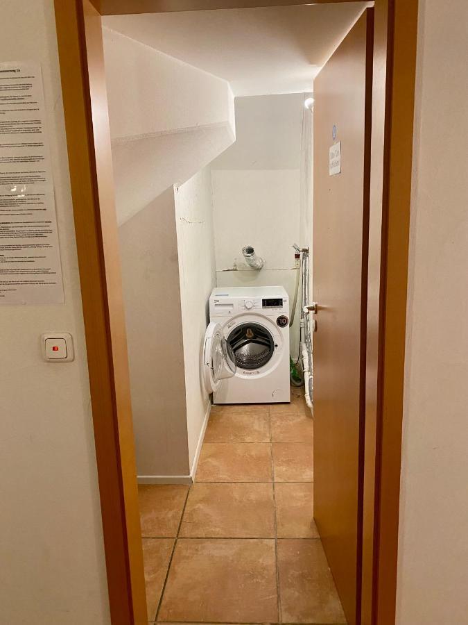 Komfortables Doppelzimmer In Kehl Goldscheuer - 1A Guesthouse Bagian luar foto